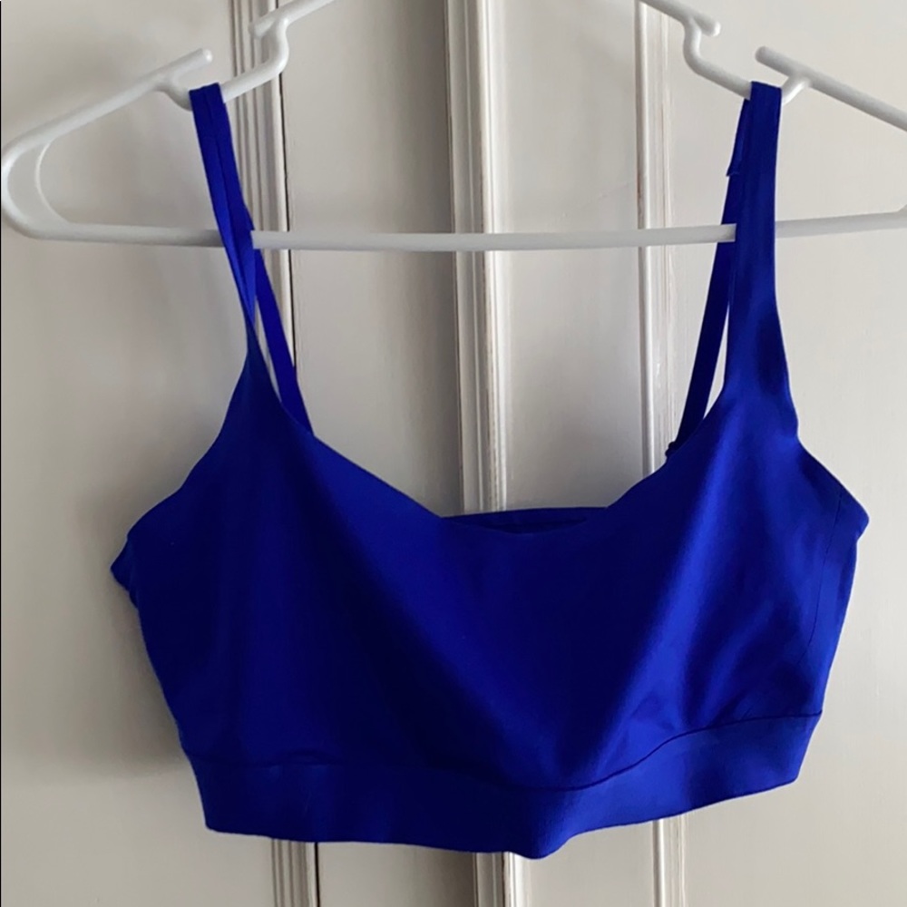 sports bra